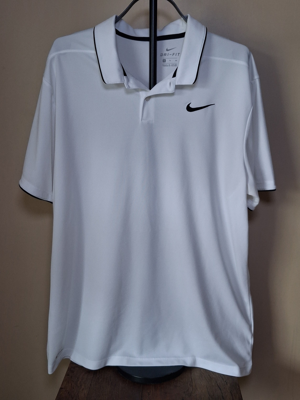 Nike Men’s Dri-Fit White Polo; Size XL